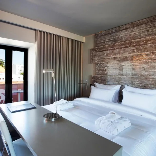 جناح، Vitoria Stone Hotel 1/5