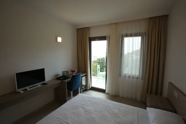 غرفة بسريرين منفصلين بإطلالة على البحر، Aria Doria Otel 6/10