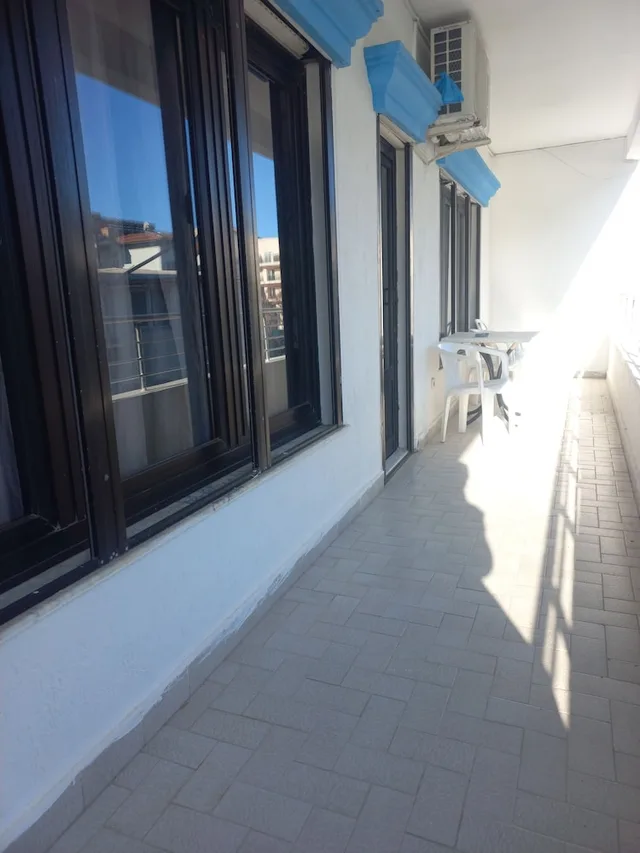 شقة عائلية بسرير كوين وسرير مزدوج بغرفة نوم واحدة مع أريكة في الطابق الأرضي، Delphin Apart Hotel 6/10