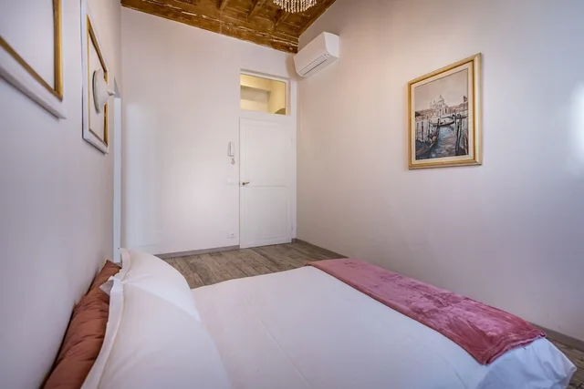 شقة كومفورت بسرير كوين مع أريكة، Arno Apartment B 2/10