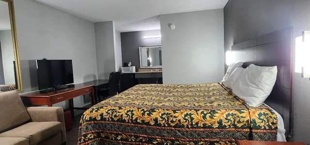 غرفة بسرير كينج للمدخنين، Eagle Inn by Hotel O Richmond Midlothian Turnpike 4/5