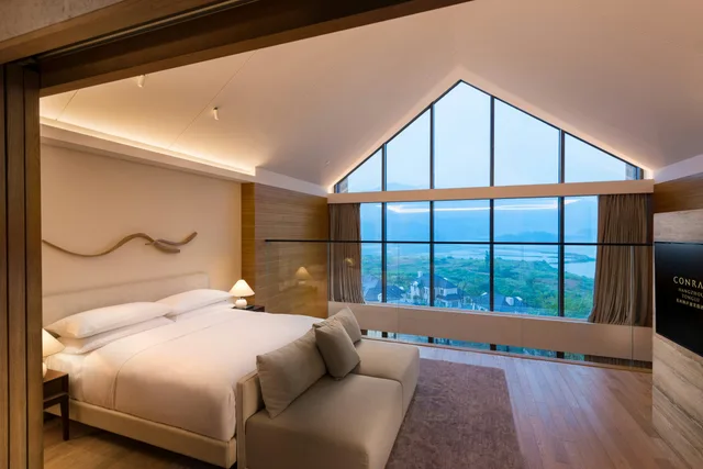 Duplex, Premium, Suite, King Bed, Conrad Hangzhou Tonglu 1/3