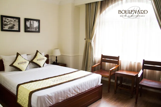 غرفة سوبيريور بسرير مزدوج بإطلالة على المسبح، Boulevard Hotel 2/4