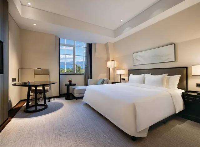 Room, King Bed, Crowne Plaza Huailai 7/9