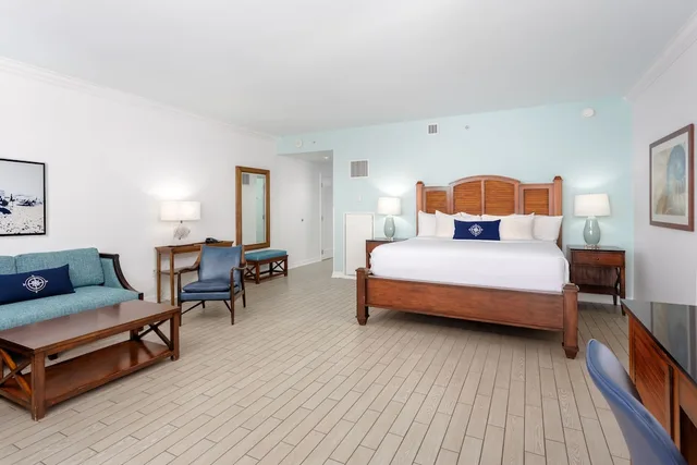 Executive, King Bed, Bay Front, Balcony، The Pensacola Beach Resort 1/2