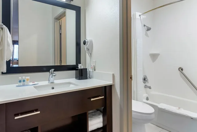 غرفة ديلوكس بسريرين كوين، Comfort Inn and Suites Tigard near Washington Square 8/9