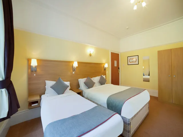 غرفة قياسية ثلاثية، OYO Eagle House Hotel St Leonards Hastings 2/5