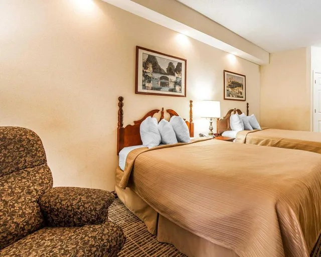 غرفة بسريرين مزدوجين للمدخنين، Quality Inn Oak Ridge - Knoxville West 3/7