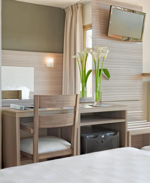 غرفة بإطلالة على المسبح مفردة بسريرين منفصلين، H10 Cambrils Playa 5/10