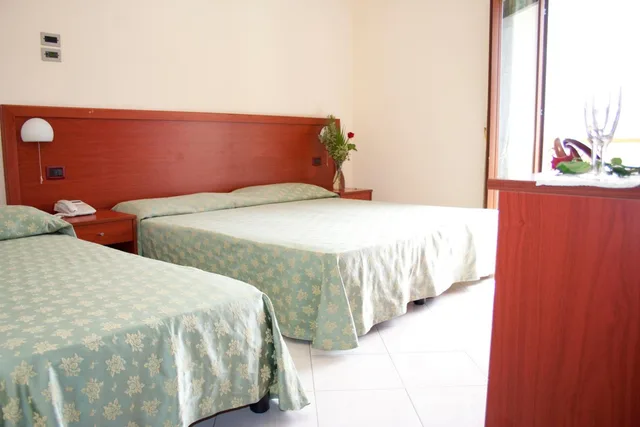 غرفة ثلاثية بشرفة، Hotel Felix 3/6