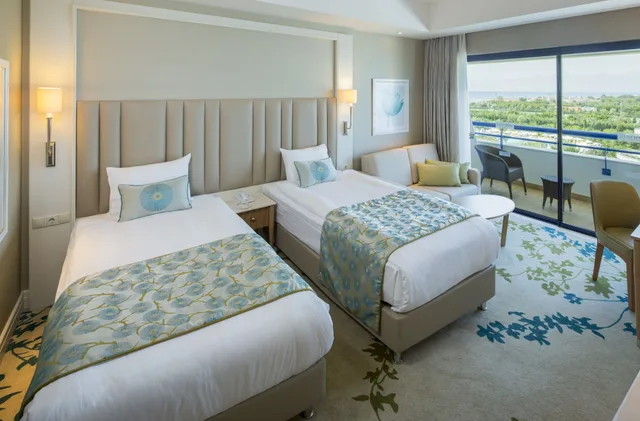 Standard, Twin Beds, Lateral Side Sea View, 2 Sofa، Titanic Deluxe Lara 2/9