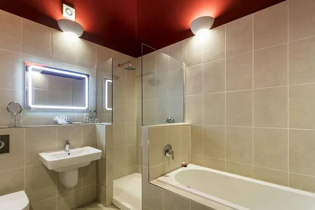 كوخ كومفورت بسرير كينج، Doxford Hall Hotel & Spa 2/2