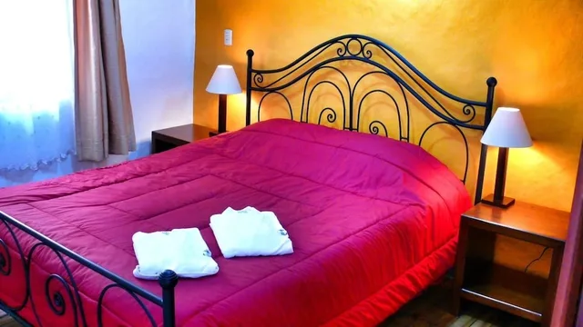 غرفة مفردة بسرير فردي، Casa De Las Rosas 1/3