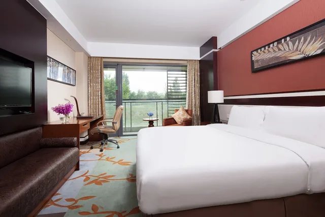 غرفة قياسية بسرير كينج بإطلالة على الحديقة، Holiday Inn Beijing Shijingshan Parkview 1/6