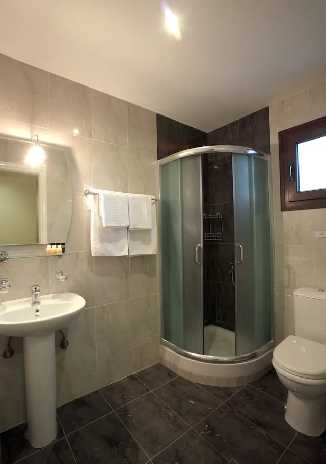غرفة قياسية بسريرين منفصلين، KYNISKA HOTEL 4/4