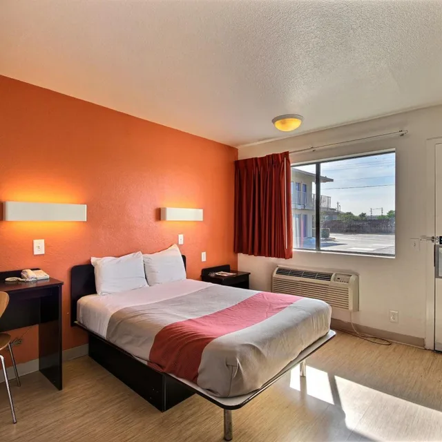 غرفة ديلوكس رباعية، Motel6 Laredo Tx South 3/10