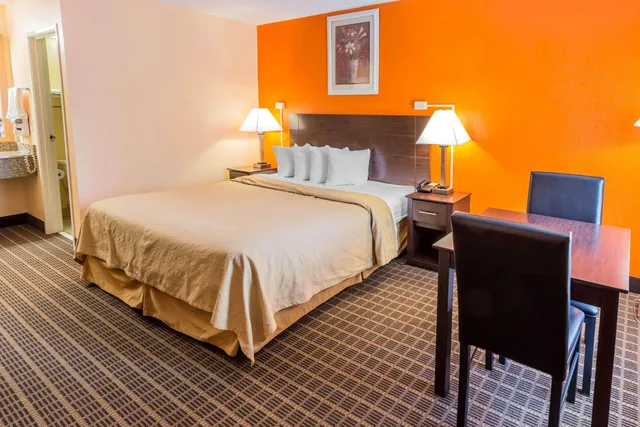 Upgrade, Suite, King Bed, Quality Inn Greer - Greenville 1/6