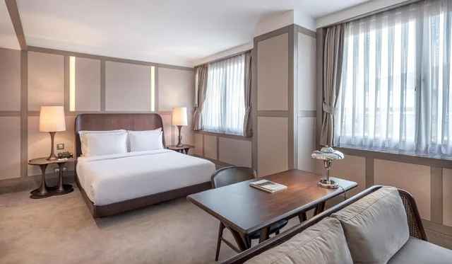 جناح جونيور بسرير كوين، The Stay Nisantasi 1/2