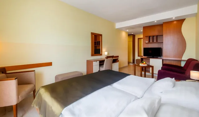 غرفة ثلاثية، Hunguest Hotel Sun Resort 8/10