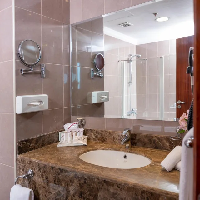 جناح تنفيذي بإطلالة على البحر، Retaj Al Rayyan Hotel 10/10