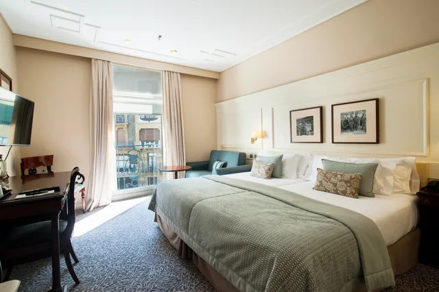 غرفة كلاسيكية بسرير مزدوج بإطلالة على المدينة، Hotel De Londres Y De Inglaterra 1/6