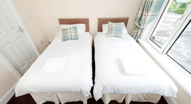 غرفة ديلوكس بسريرين منفصلين، Callander Hostel 2/2