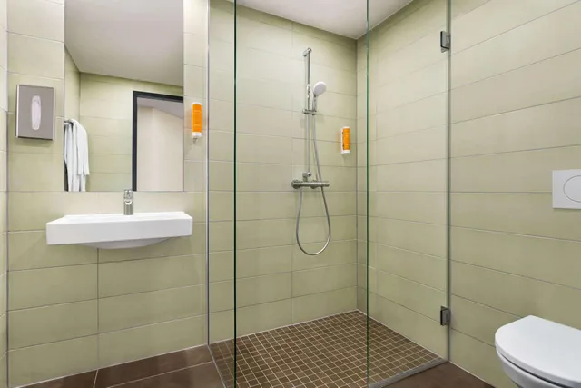 Adjoining, Standard، Super 8 by Wyndham Chemnitz 6/8