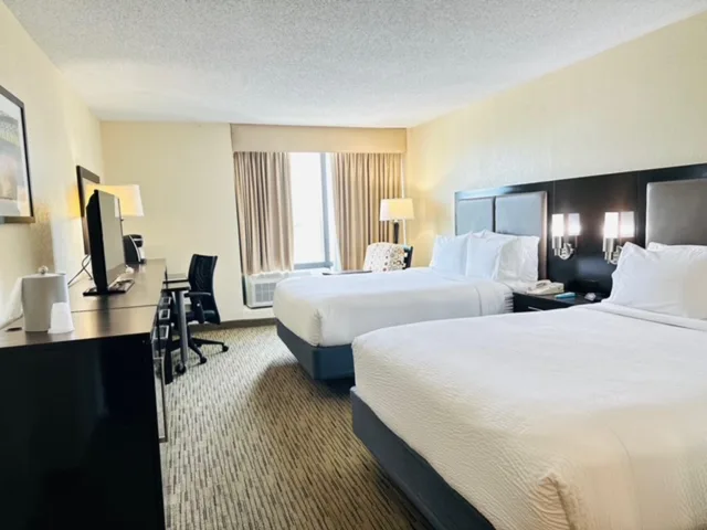 غرفة بسريرين كوين لذوي الإعاقة، Holiday Inn Miami International Airport 2/3