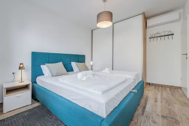 شقة بسريرين منفصلين وسرير كوين مع أريكة، Bells & Whistles, Comfortable Condo 3/9