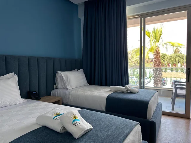 جناح جونيور بإطلالة على الحديقة، Sea Coast Resort 2/10