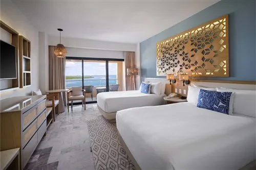 غرفة فاخرة بسرير مزدوج أو سريرين منفصلين بإطلالة على البحر، Wyndham Grand Cancun All Inclusive Resort & Villas 1/4