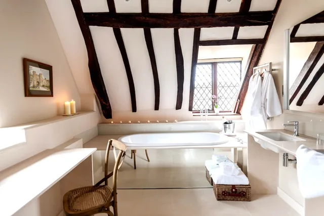 غرفة بريميير ديلوكس بسرير كينج مع أريكة، Amberley Castle 4/4