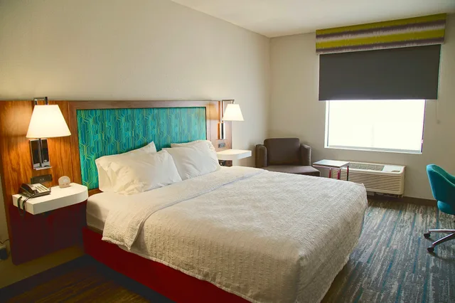 غرفة بسرير كينج لذوي الإعاقة، Hampton Inn & Suites Cathedral City 1/1