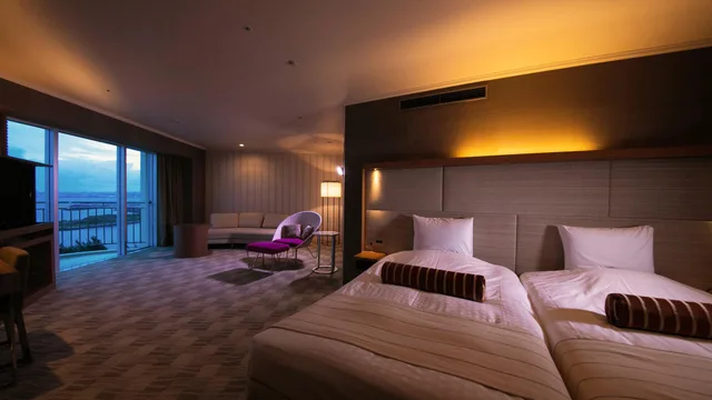 غرفة ركنية بسريرين منفصلين بإطلالة على البحر في المبنى الرئيسي، Laguna Garden Hotel 1/1