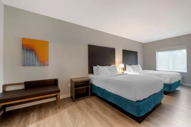 Suite, 2 Queen Beds, MainStay Suites Cincinnati University - Uptown 1/1
