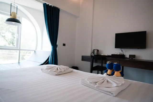 Deluxe, King Bed, Bearpacker Patong Hostel 3/5