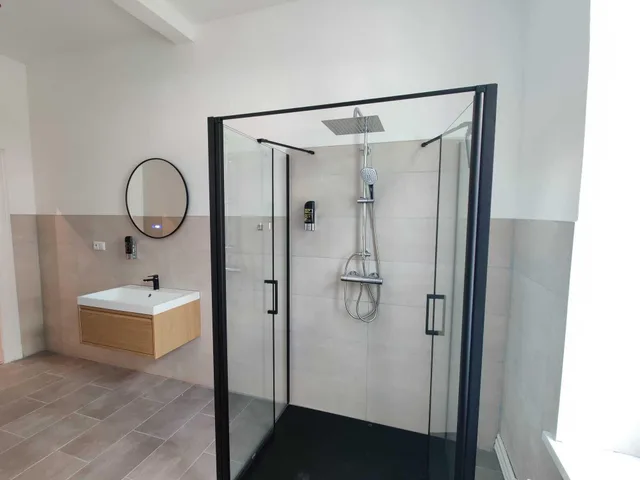 Grand, 4 Rooms, Apartment, 3 Queen Beds, Sofa, Kitchen، Stadthaus By Hentschels Apartments 8/9