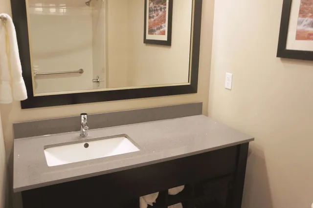 غرفة بسريرين كوين بإطلالة على المدينة لذوي الإعاقة، La Quinta Inn & Suites By Wyndham Cedar City 4/5