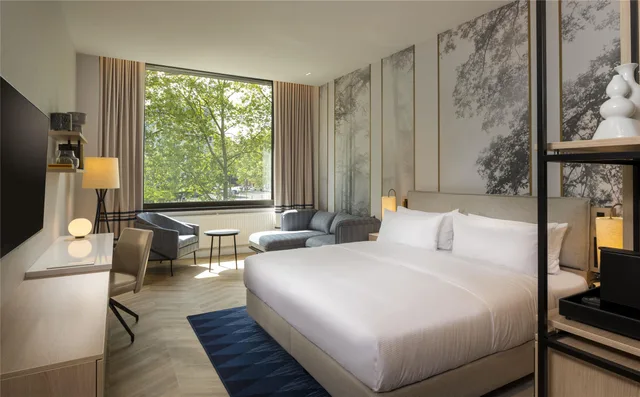 غرفة ديلوكس بسرير كينج، DoubleTree by Hilton Berlin Ku’damm 1/3