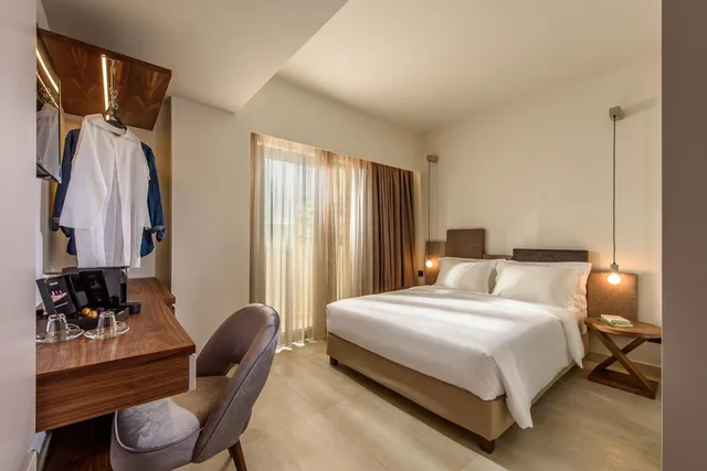غرفة بزنس بسرير كينج، Dom Boutique Hotel 1/4