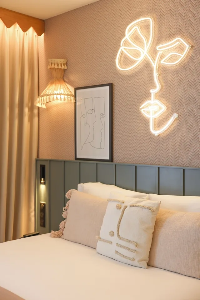 جناح متصل عائلي عائلي بسرير كوين وسريرين منفصلين، Bloom House Hotel & Spa Paris 2/2