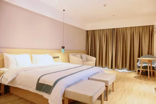 غرفة بزنس، City Comfort Inn Xiantao First Middle School 1/1