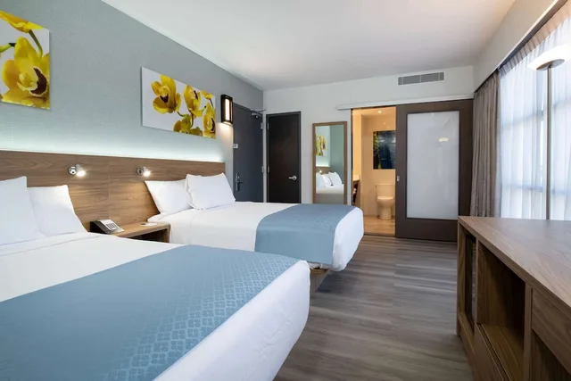 غرفة بسريرين مزدوجين، Wingate By Wyndham Long Island City 2/4