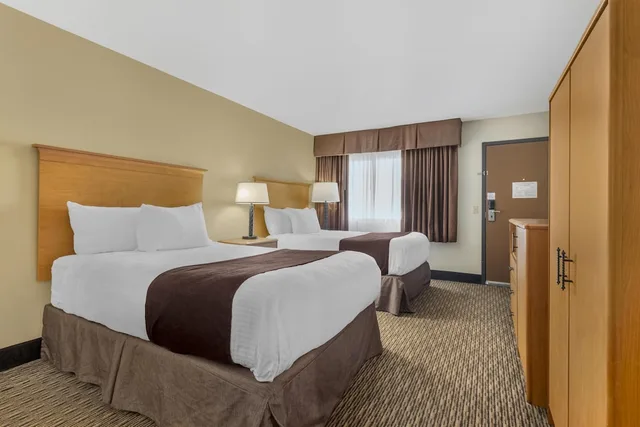 غرفة قياسية بسريرين كوين بمطبخ صغير، Best Western Winchester Hotel 3/10
