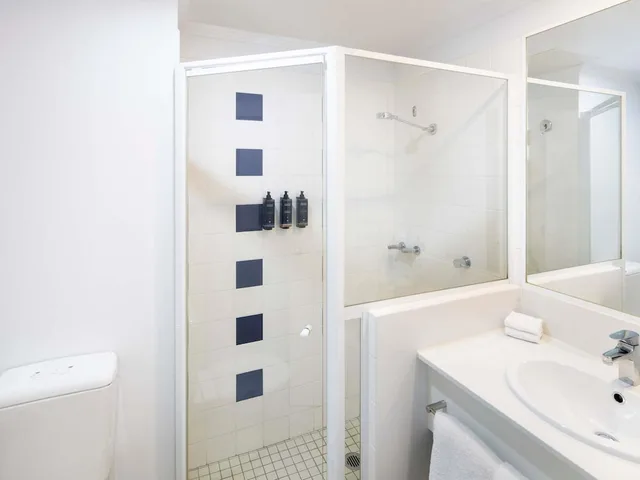 غرفة قياسية ثلاثية بثلاثة أسرّة، Mercure Sydney Manly Warringah 5/6