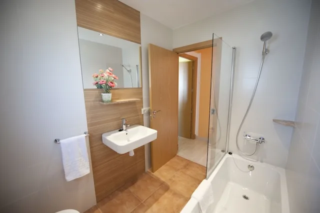 شقة بستة أسرّة بشرفة بـ3 غرف نوم مع أريكة، Maribel Apartments 4/4