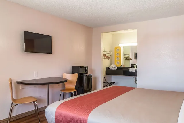 غرفة قياسية بسرير كوين، Motel6 Mesquite, TX - Rodeo - Convention Ctr 4/9