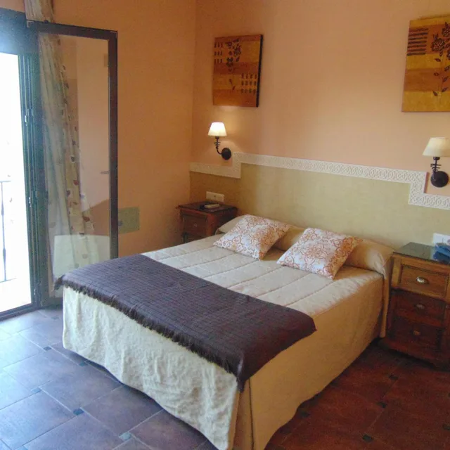 غرفة بسريرين منفصلين بحمام خاص، Hotel Sierra de Araceli Lucena 7/10