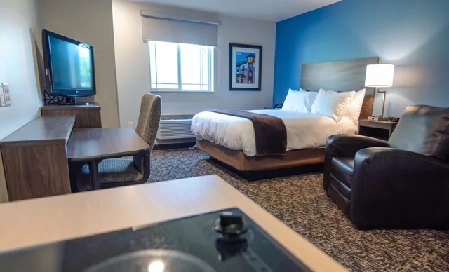 غرفة قياسية بسرير كينج، Sonesta Simply Suites Avondale 3/10