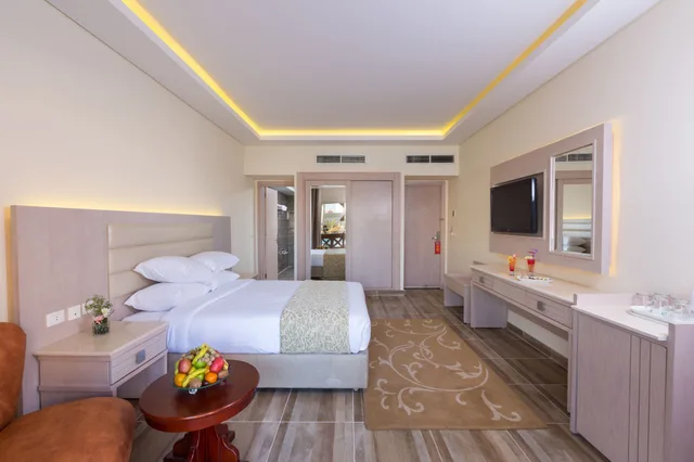 غرفة عائلية كبيرة بسرير مزدوج وسريرين منفصلين، Pickalbatros Aqua Vista Resort - Hurghada 4/7